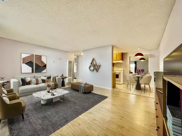 San Leandro, CA 94577,2077 Washington Ave #114