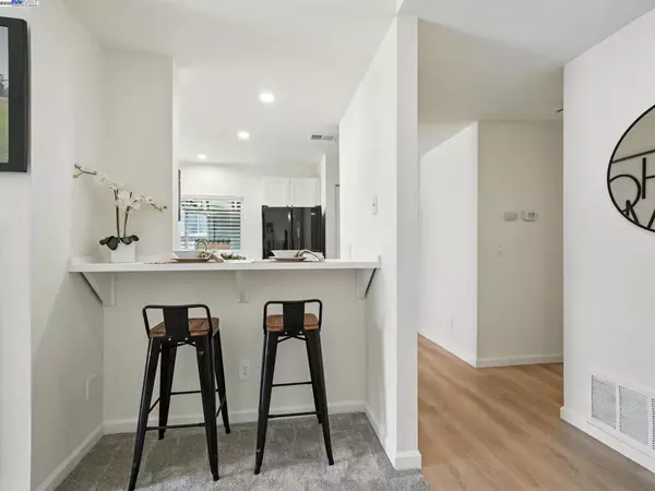 Pleasanton, CA 94588,7635 Canyon Meadow Cir #F