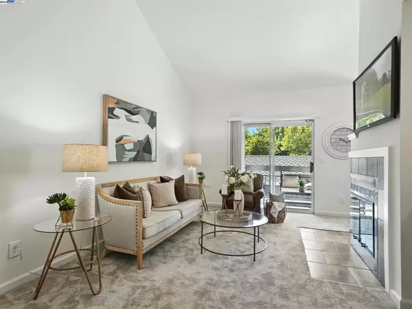 Pleasanton, CA 94588,7635 Canyon Meadow Cir #F