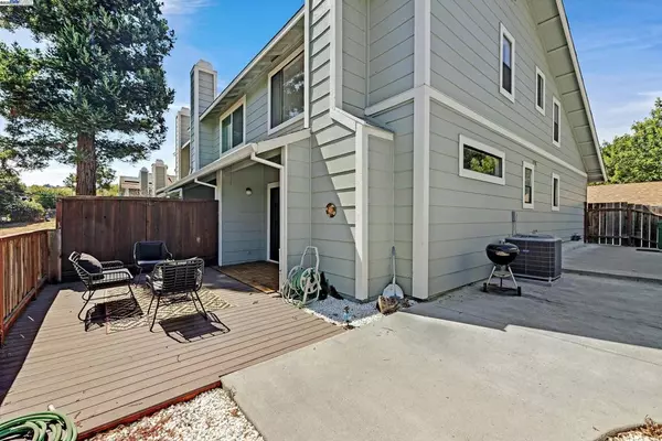 3285 Monika Ln, Hayward, CA 94541
