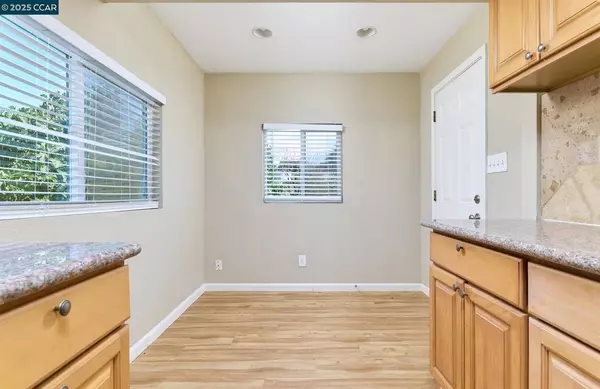 Vallejo, CA 94591,1406 Magazine St