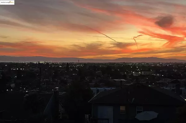 9889 Burr St, Oakland, CA 94605