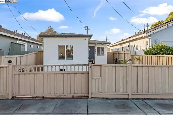 Richmond, CA 94804,5121 Burlingame Ave