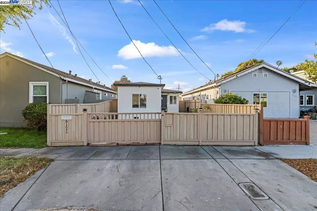 Richmond, CA 94804,5121 Burlingame Ave