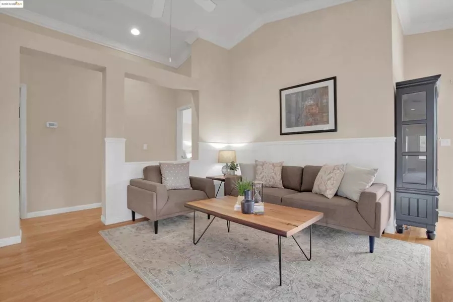 5002 Hollow Ridge Ct, Antioch, CA 94531-8074