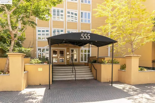 Oakland, CA 94607,555 10Th St #315