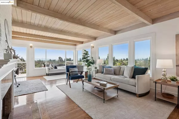 Oakland, CA 94618,6189 Margarido Drive