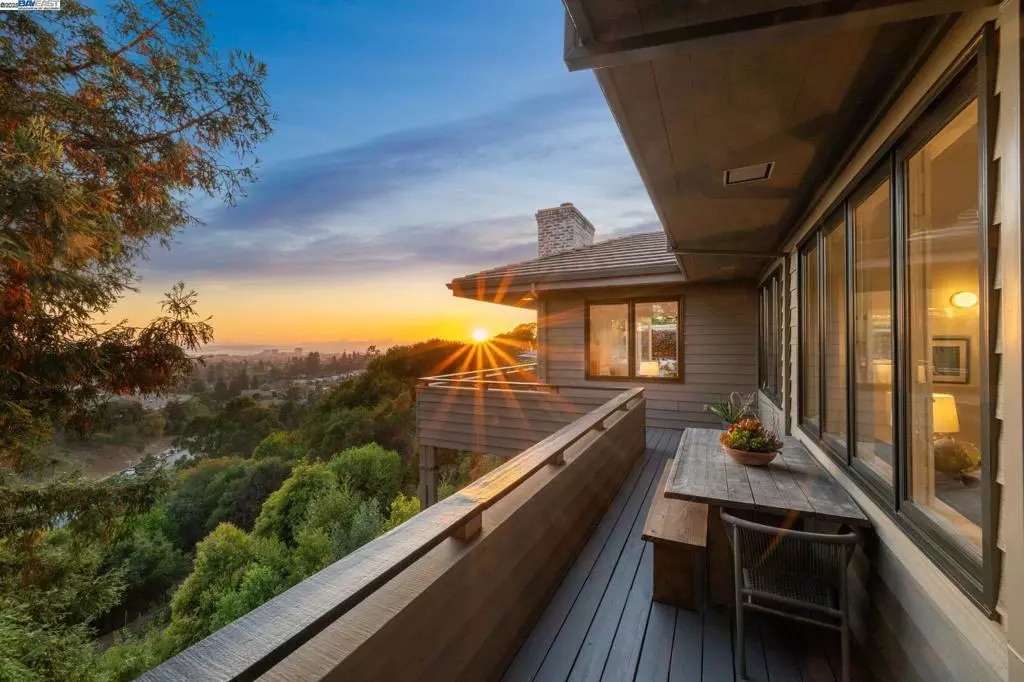 Oakland, CA 94618,64 ROBLE ROAD