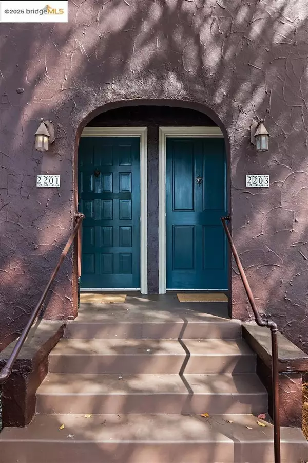 Berkeley, CA 94703,2201 Spaulding Ave