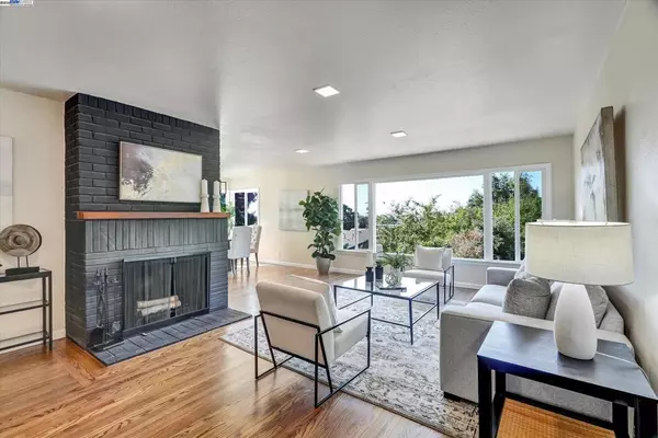 Richmond, CA 94804,1551 Merced St
