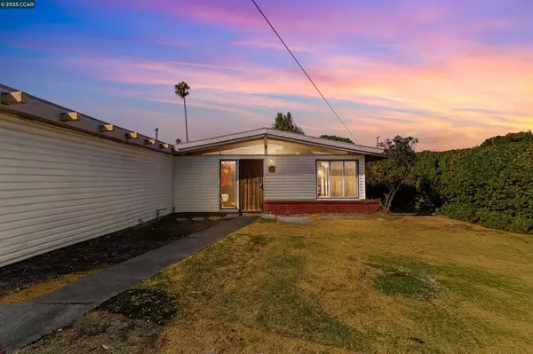 27707 La Porte Ave, Hayward, CA 94545