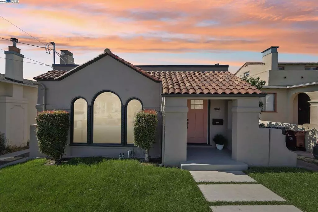 Oakland, CA 94601,2507 Maxwell Ave