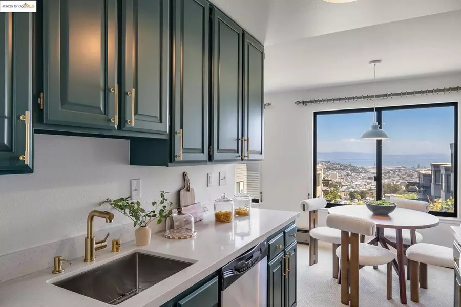 5177 Diamond Heights BLVD #114, San Francisco, CA 94131