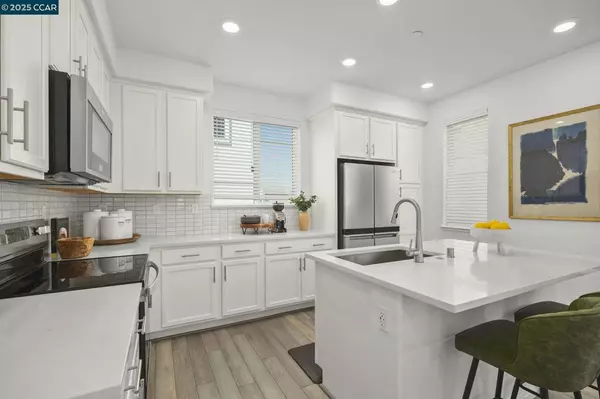 Alameda, CA 94501,2853 Cathwood Lane