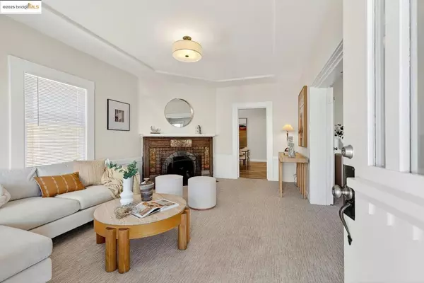 Oakland, CA 94610,3622 Emerson ST