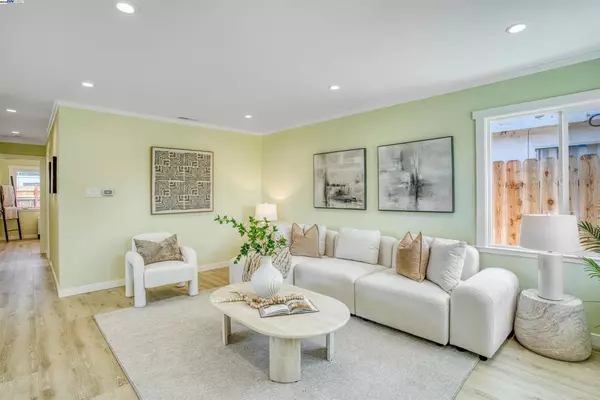 San Leandro, CA 94577,2258 Sitka St