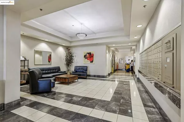 Oakland, CA 94607,988 Franklin #609