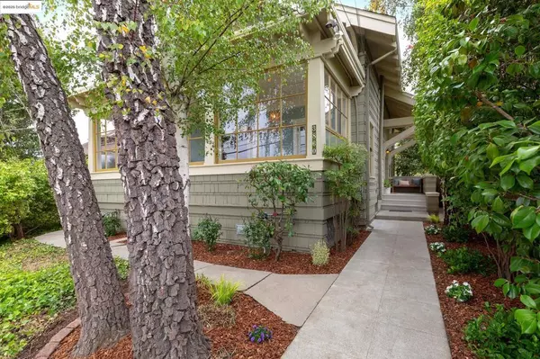 3860 Greenwood Ave, Oakland, CA 94602-1106
