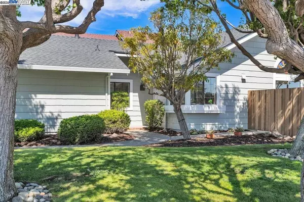 Alameda, CA 94502,3525 Mcsherry Way