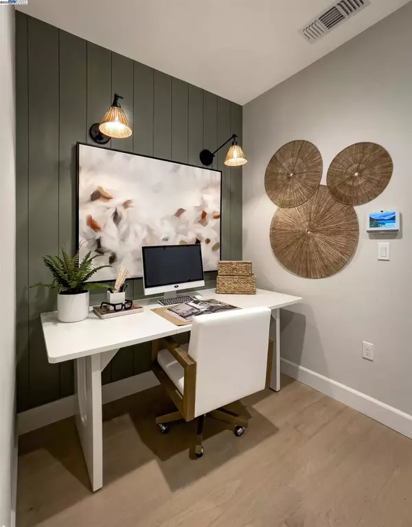 Napa, CA 94558,139 Compass Drive #2002