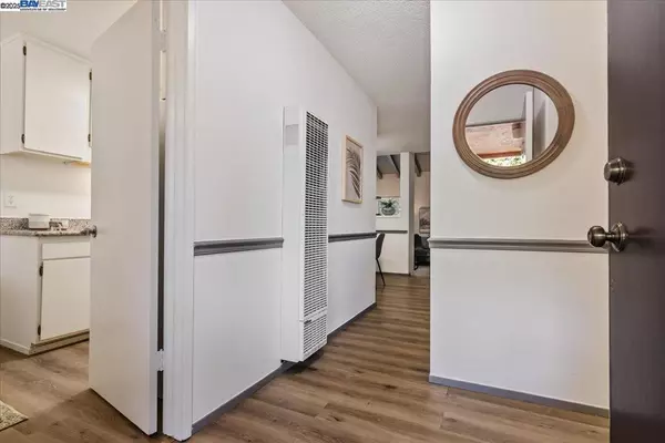 Concord, CA 94518,810 Oak Grove Rd #106