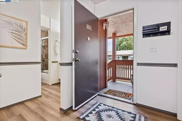 Concord, CA 94518,810 Oak Grove Rd #106