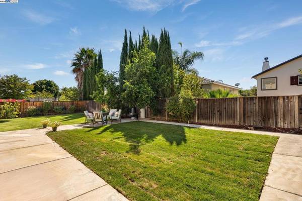 Antioch, CA 94531,2498 Taylor Way