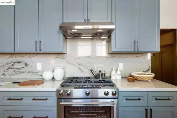 Berkeley, CA 94707,971 Santa Barbara Rd