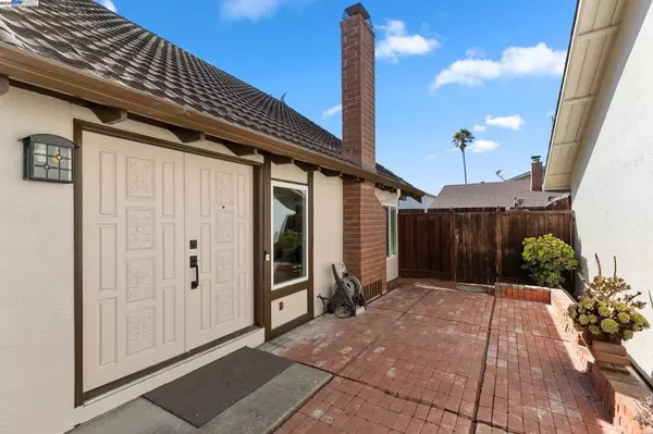 Newark, CA 94560,5139 Dryden Ct