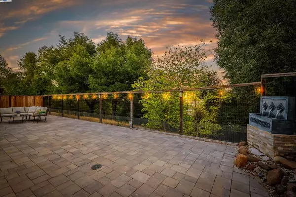 San Ramon, CA 94582,4596 Sweetgale Dr