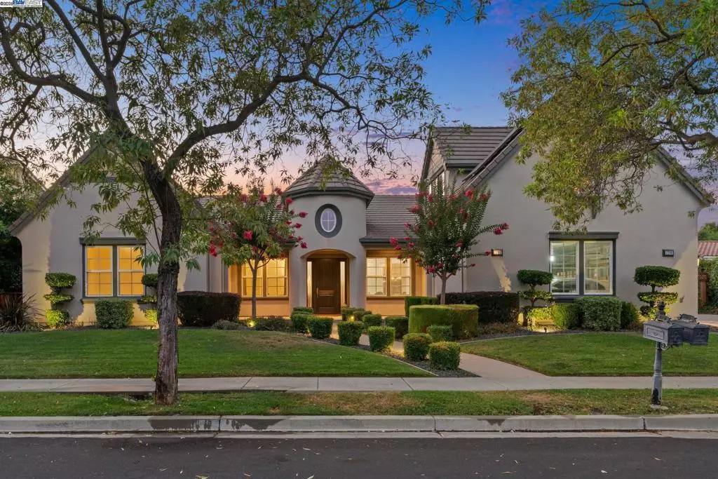 Pleasanton, CA 94566,7297 Huntswood Ct