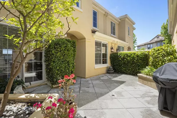 Castro Valley, CA 94552,22284 E Lyndon Loop