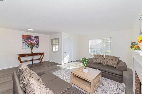 San Leandro, CA 94577,1722 Eveleth Ave