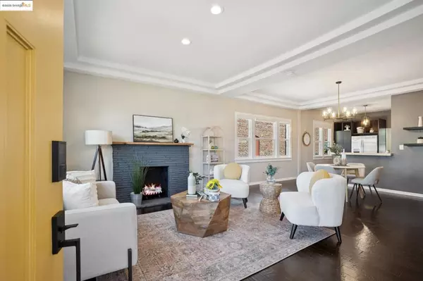 Berkeley, CA 94710,1092 Dwight Way