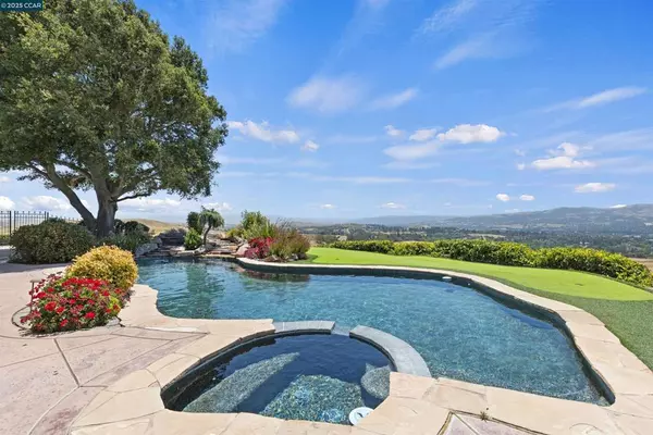 70 Sherburne Hills, Danville, CA 94526-9999