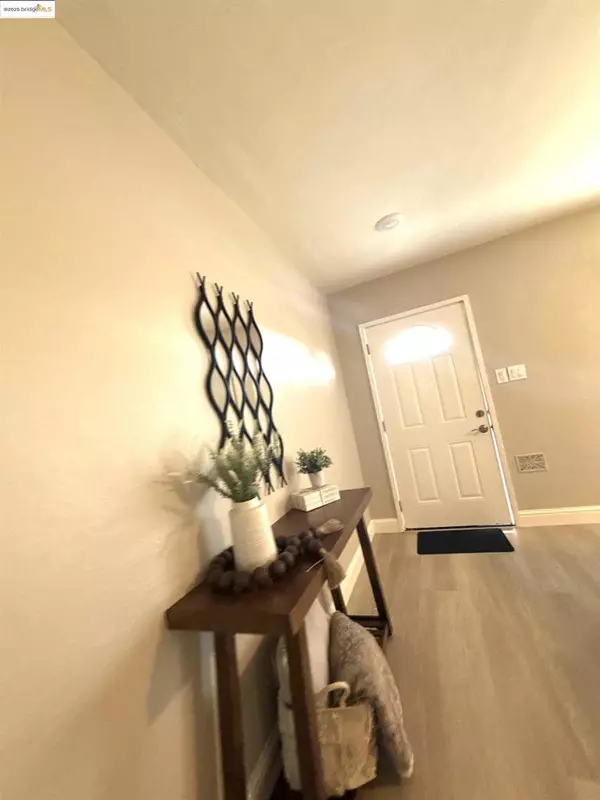 Pittsburg, CA 94565,1394 Pine St