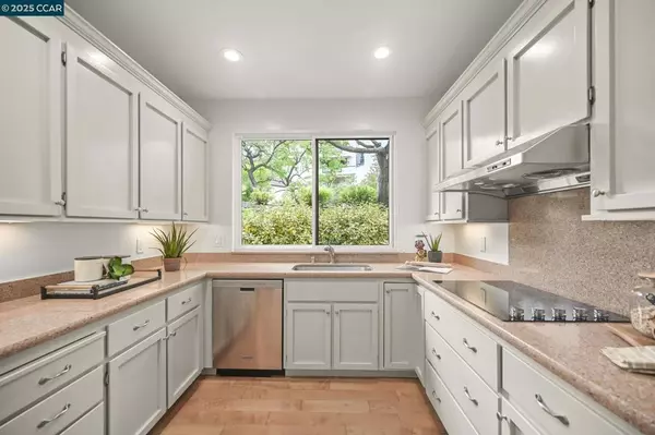 Walnut Creek, CA 94595,1281 Avenida Sevilla #2A