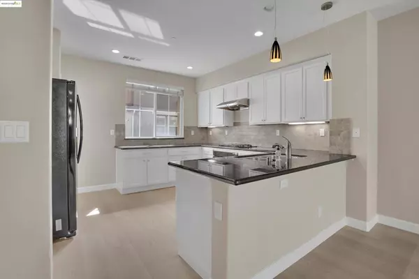 Hayward, CA 94541,414 Palmer Ave