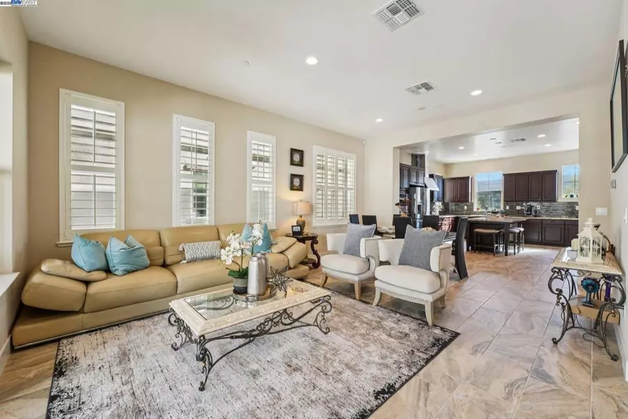 7213 Calistoga Ln, Dublin, CA 94568