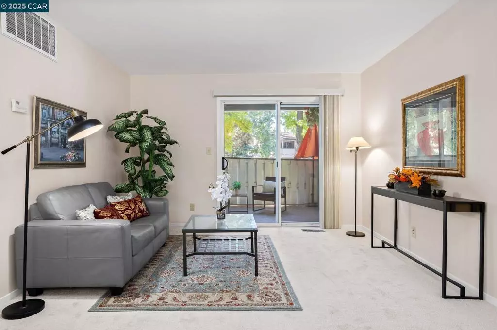 Concord, CA 94521,5425 Concord Blvd #F4