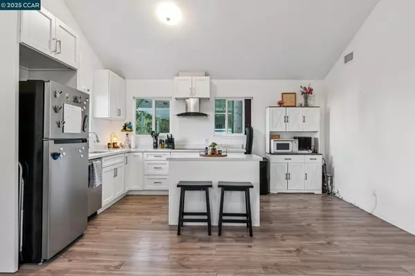 Martinez, CA 94553,1111 Palm Ave