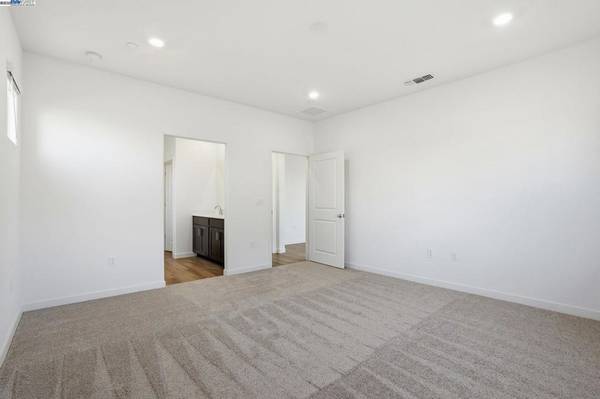 Discovery Bay, CA 94505,335 Astilbe Street