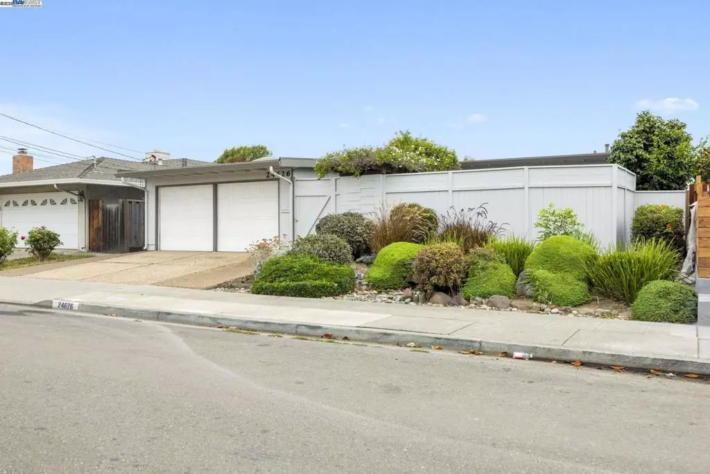 Hayward, CA 94544,24626 Willimet Way
