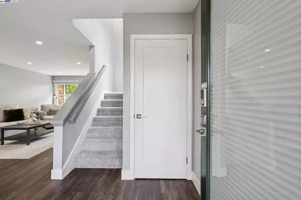Alameda, CA 94502,641 Centre Ct