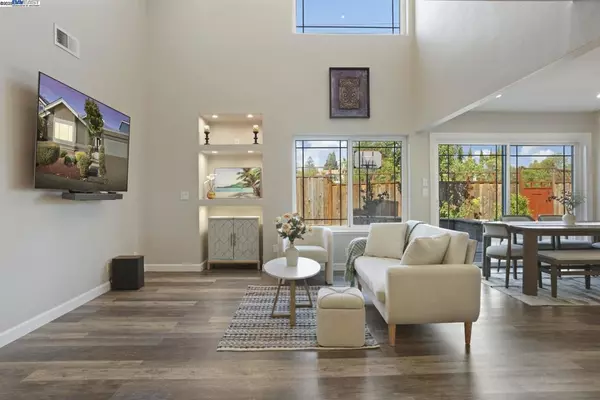 San Ramon, CA 94583,10034 Foxboro Cir