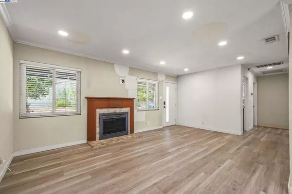 Pleasant Hill, CA 94523,2203 Sherman Dr.
