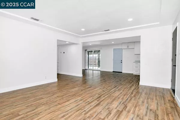 Sacramento, CA 95820,5111 Warwick Ave