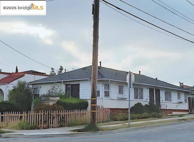 Oakland, CA 94619,4031 Penniman Ave