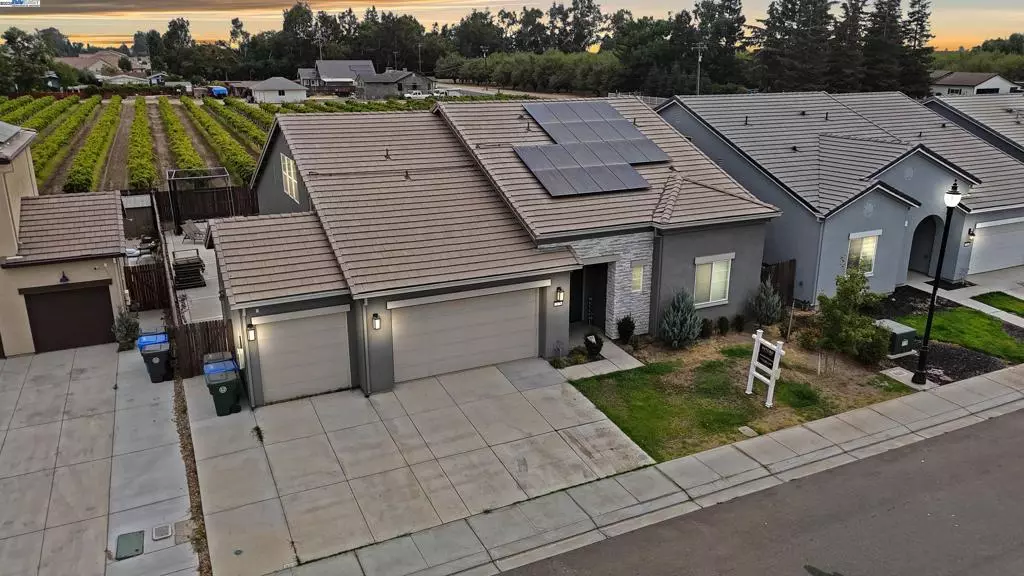 2178 Al Fonseca Ln, Manteca, CA 95337