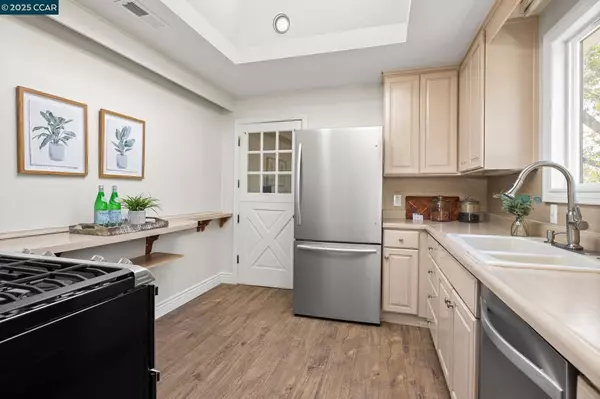 Walnut Creek, CA 94595,72 Grandview Pl